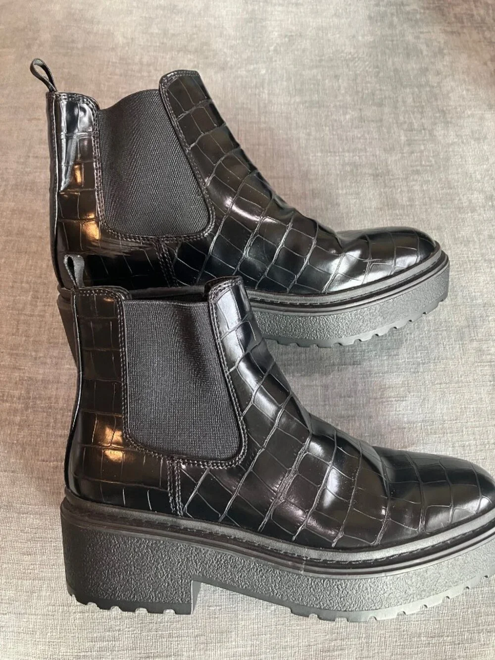 BP Cait Womens 8 Black Croc Embossed Chelsea Boots Platform Lug Sole NWOT